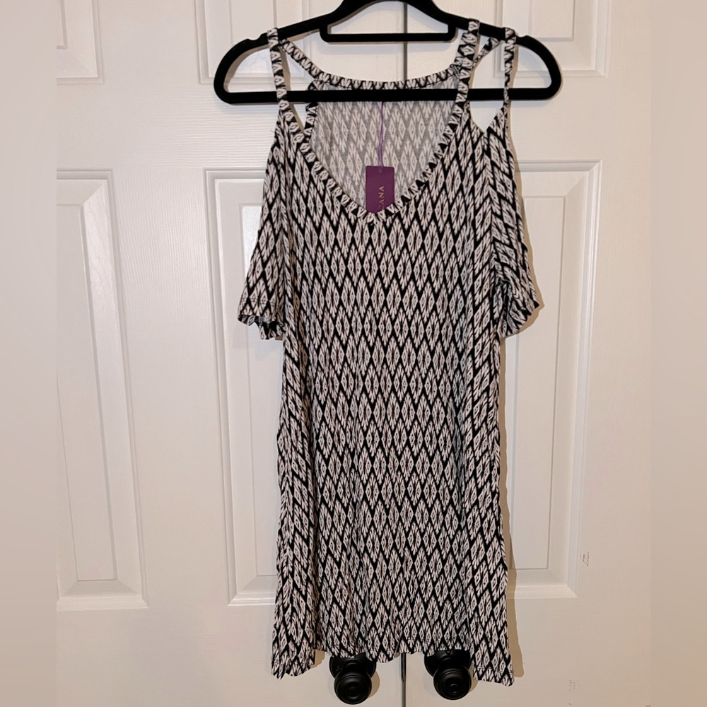 Lascana Black& White Cold Shoulder Dress NWT -8/10